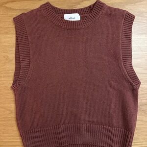 Aritzia Wilfred Alps Sweater Vest in Maroon size S